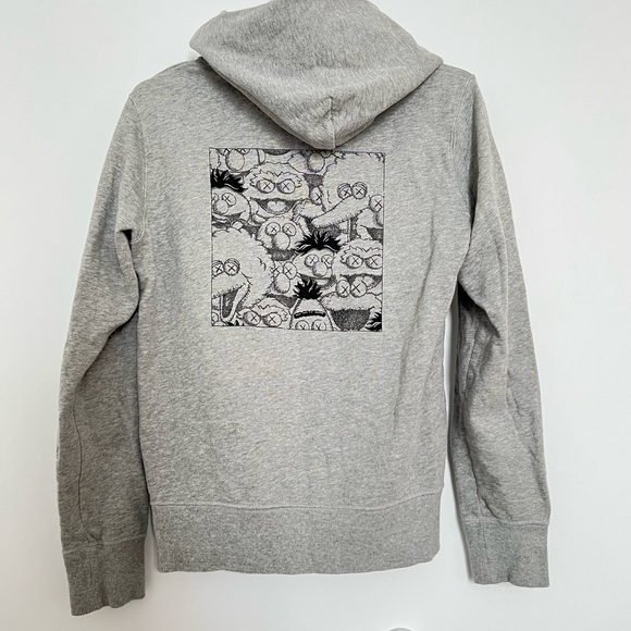 KAWS x Uniqlo x Sesame Street XX Hoodie - Picture 2 of 3